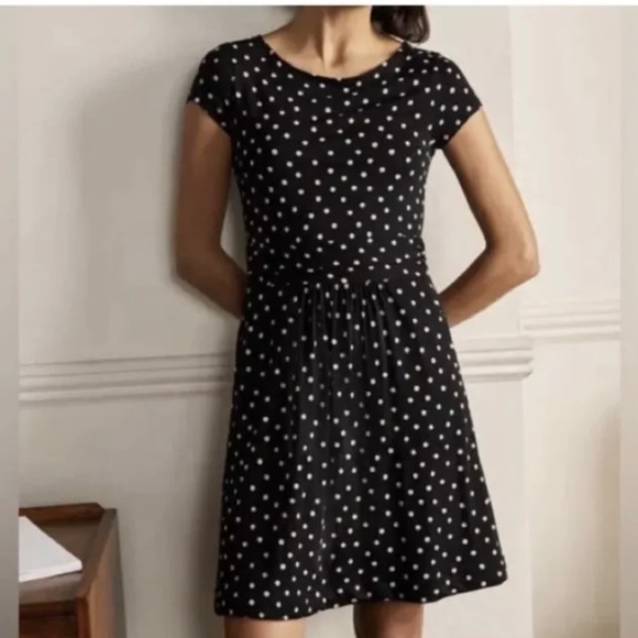 Boden dress Blue Polk A Dot Short Sleeve Round Neck Size 8 fit & flare - Picture 1 of 9